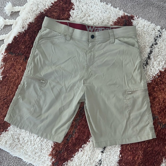 Wrangler Men’s Shorts - Picture 1 of 3